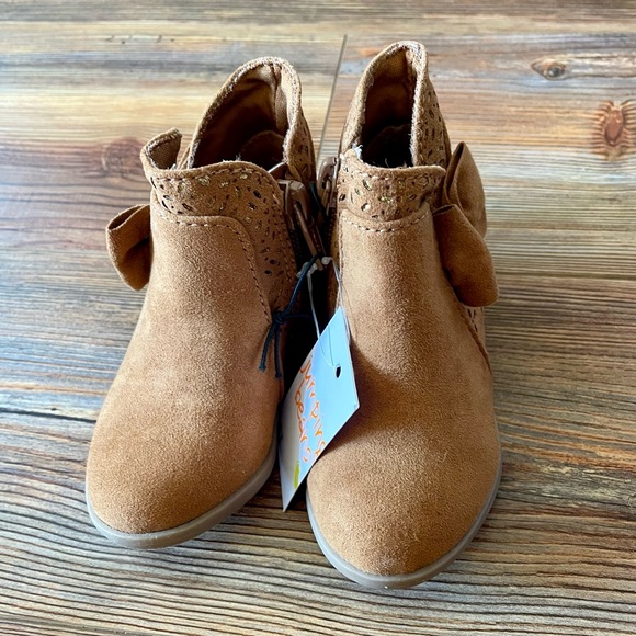Toddler Girl Booties size 5T - Picture 2 of 6